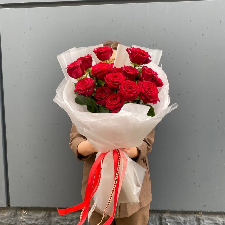 15 высоких роз  в Мурманске