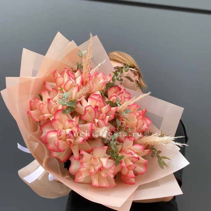 9 Французских роз Джумилия  в Мурманске