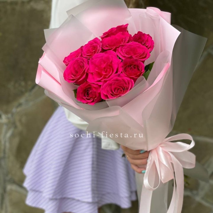 Букет алых роз в Мурманске