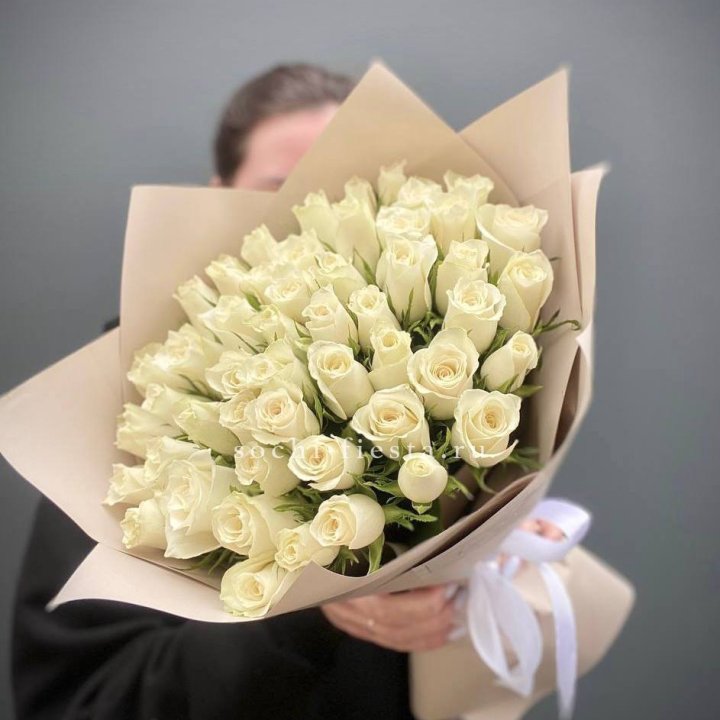 51 белая кенийская роза  в Мурманске