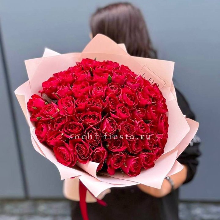 55 кенийских роз в Мурманске