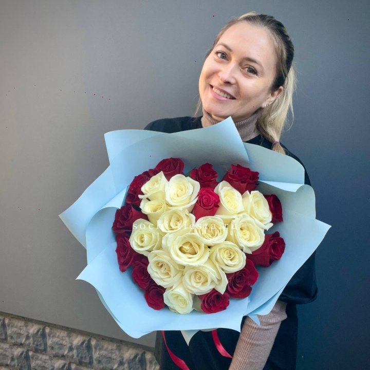 27 роз "Сердце" в Мурманске