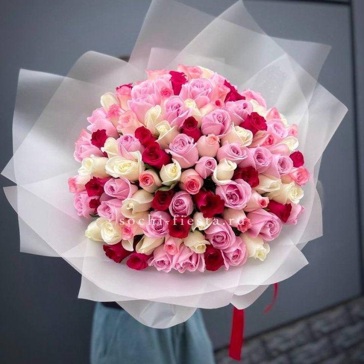 101 разноцветная роза "Карусель" в Мурманске