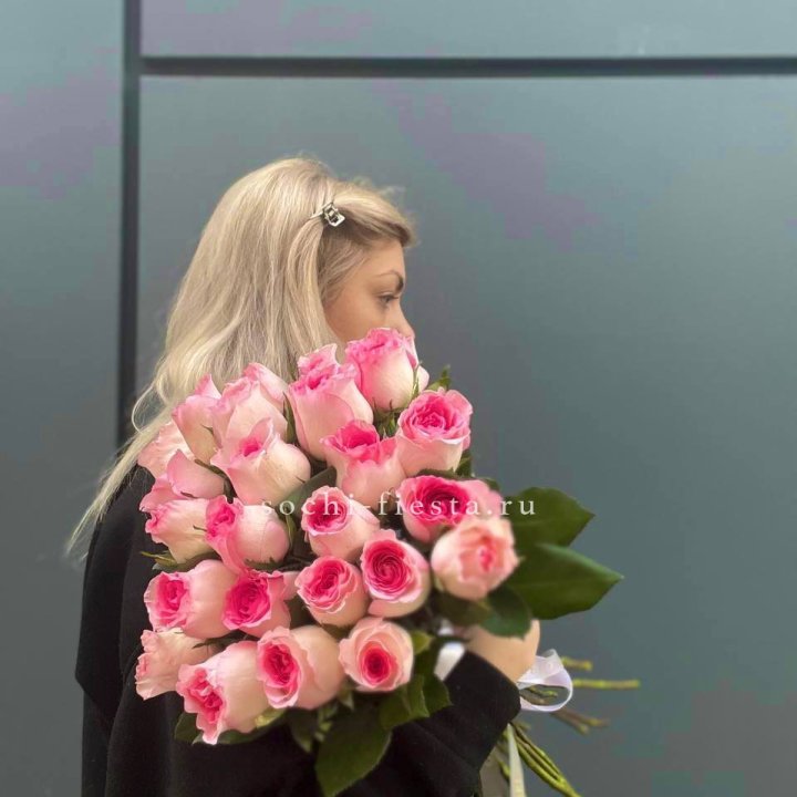  25 розовых роз в Мурманске