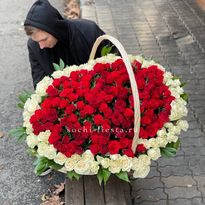 201  роза в корзине   в Мурманске