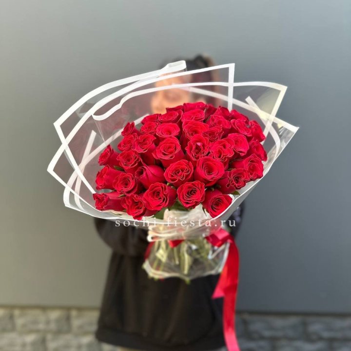 31 красная роза в Мурманске