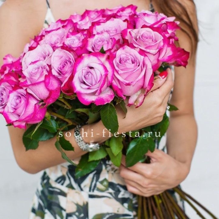 Букет высоких роз Ди перпел в Мурманске