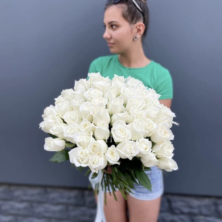 51 белая роза в Мурманске