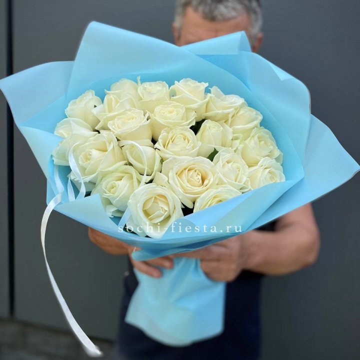 21 белая роза в Мурманске