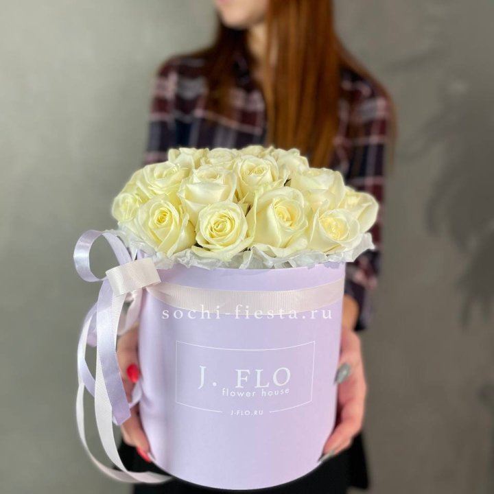 25 роз в цилиндре  в Мурманске