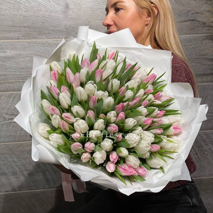 101 тюльпан нежный микс в Мурманске