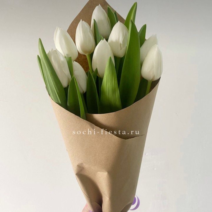Букет белых тюльпанов в Мурманске