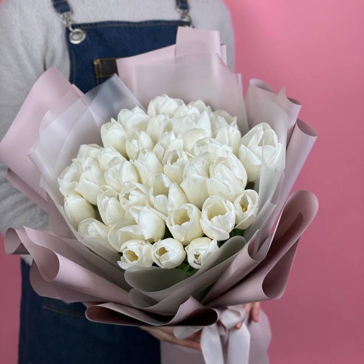Букет белых тюльпанов "Пур-пур" в Мурманске